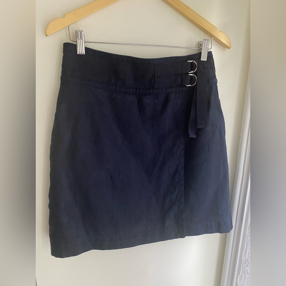 Ann Taylor A-Line Buckle Wrap Skirt Lined Size 4 Linen Blend Navy Blue Mini EUC